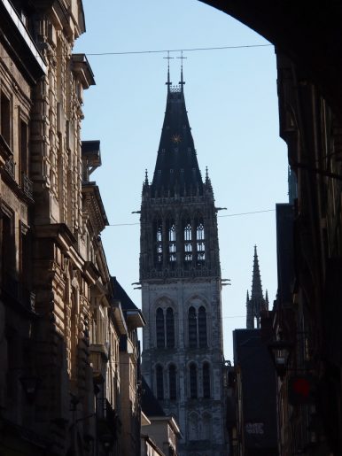 Rouen -  Vue sur la Tour Saint Romain